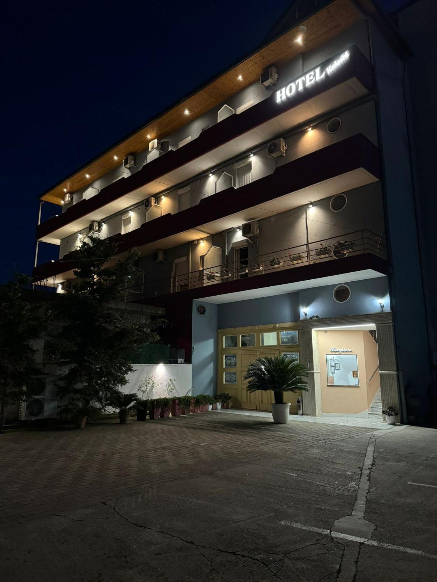 Hotel Kaloshi Mezez エクステリア 写真